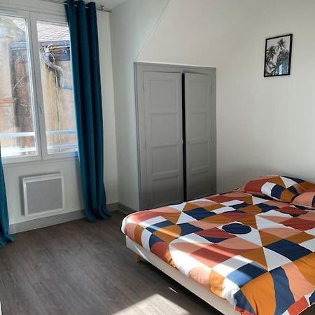 T2 4 Pers Face Gare Sncf Appart Hotel Le Cygne 6 博格斯 外观 照片